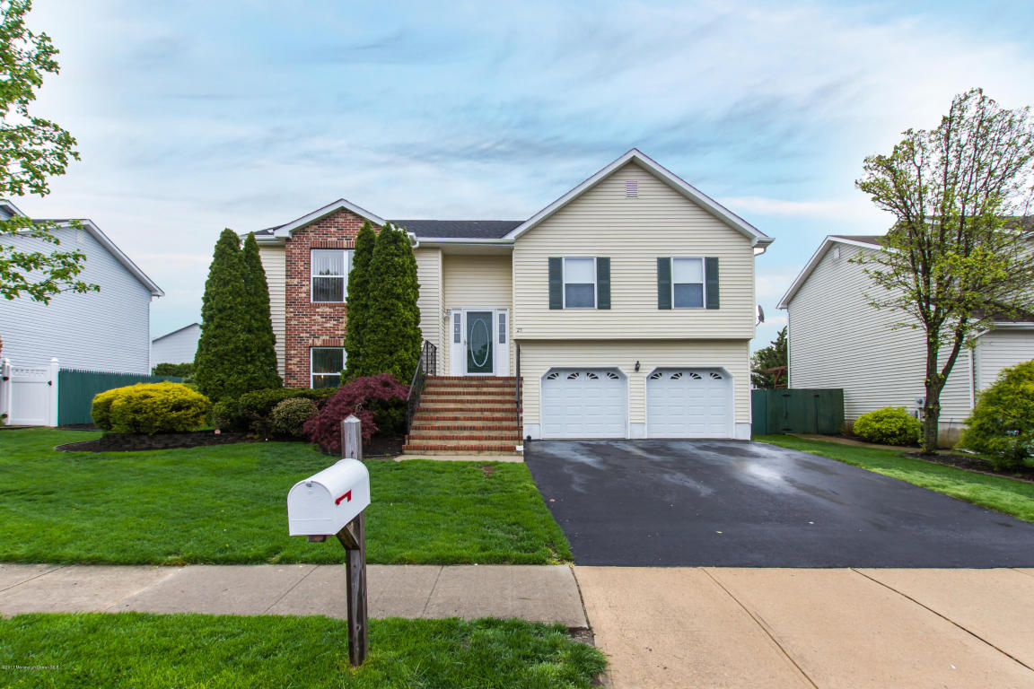 23 Netty St, Howell, NJ 07731 photo 2