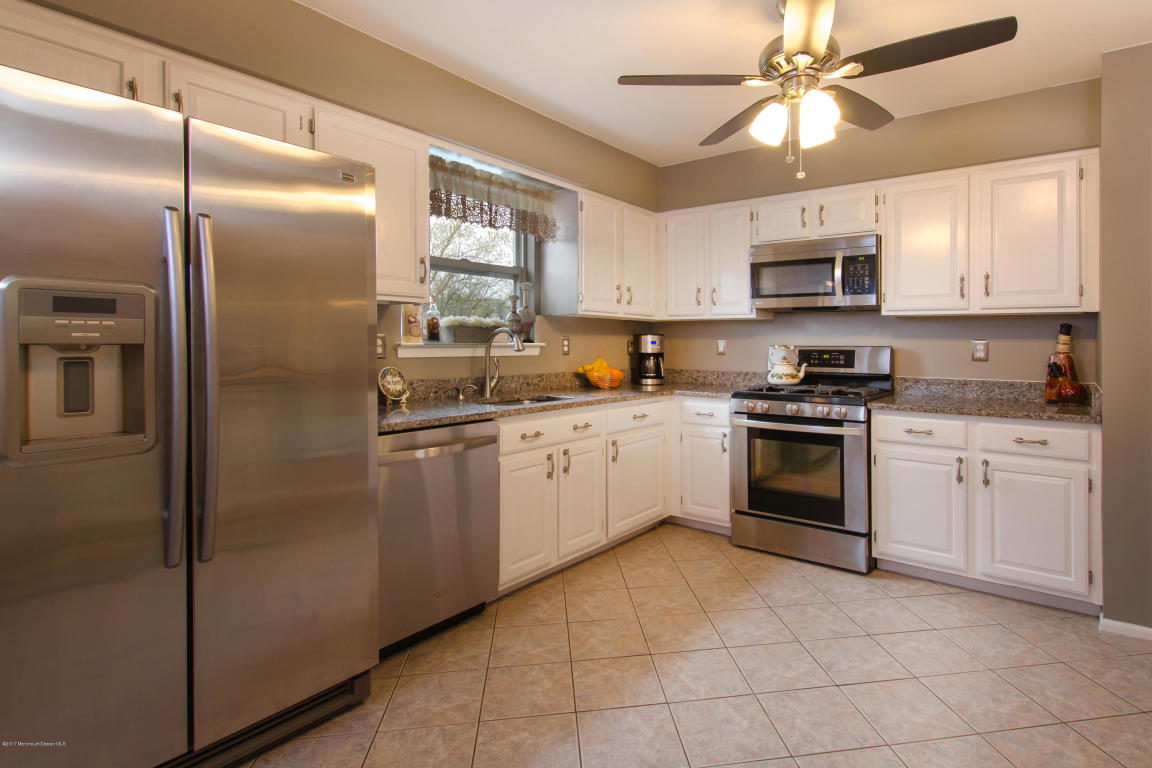 23 Netty St, Howell, NJ 07731 photo 8