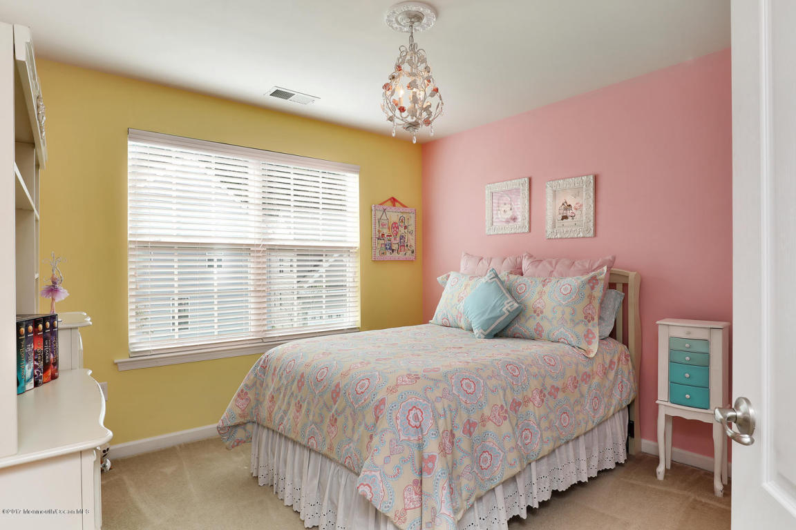  8 Birch St, Middletown, NJ 07748 photo 11