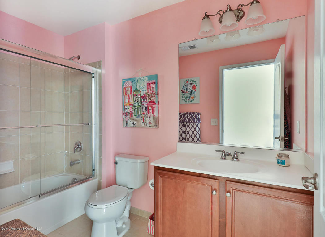  8 Birch St, Middletown, NJ 07748 photo 13