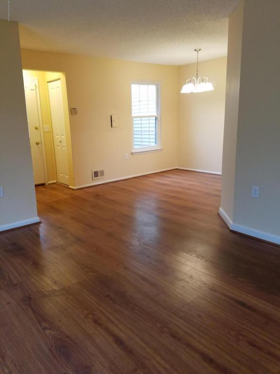 810 Daffodil Dr, Jackson, NJ 08527 photo 3