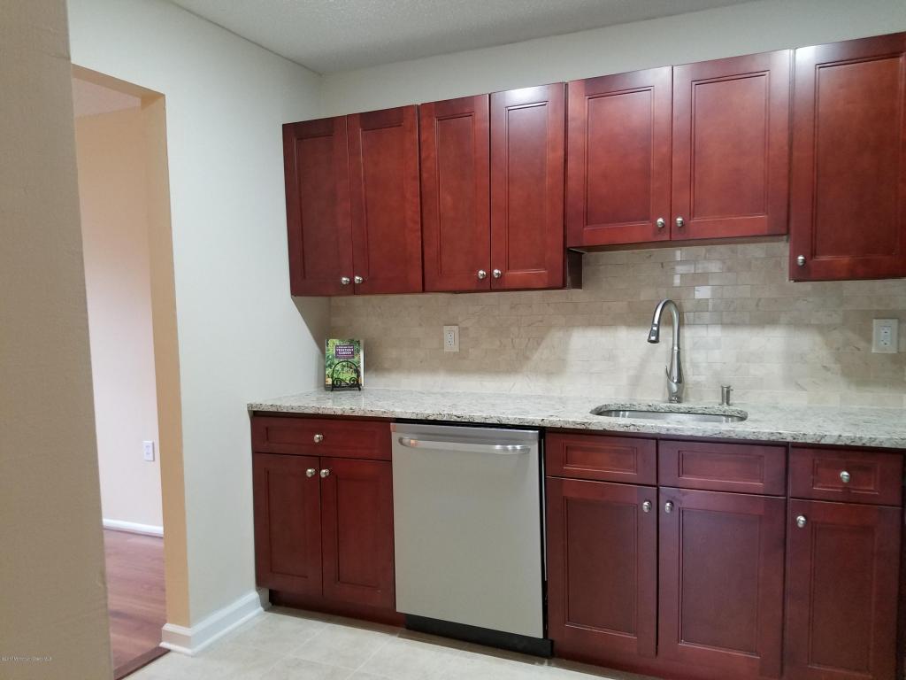 810 Daffodil Dr, Jackson, NJ 08527 photo 2