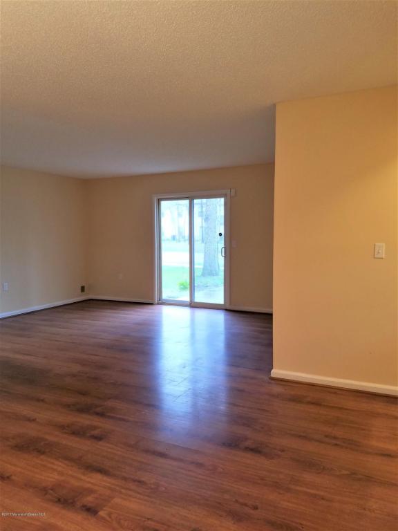 810 Daffodil Dr, Jackson, NJ 08527 photo 6