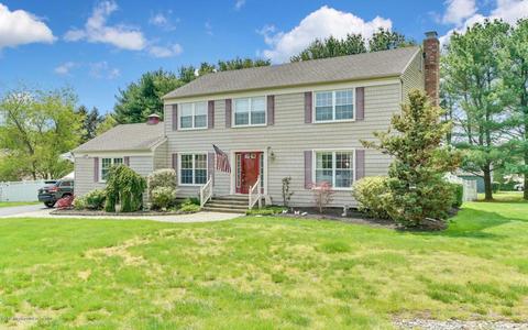 2 Wyncrest Ln, Tinton Falls, NJ 07753 photo 3