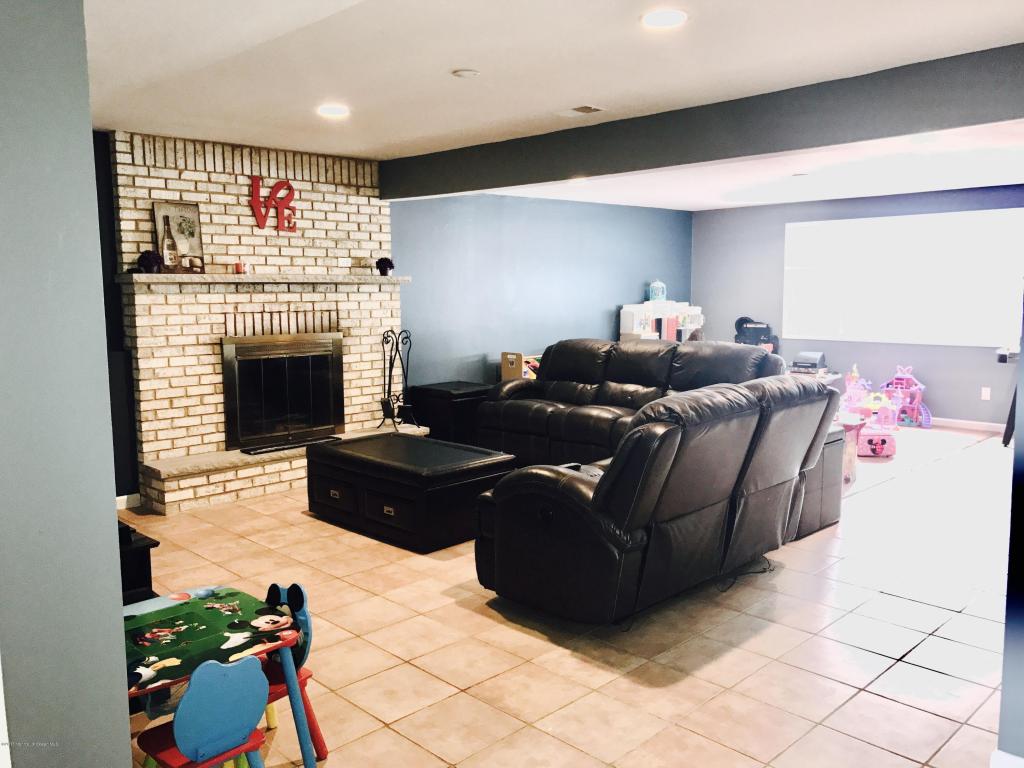 5 Mohawk Dr, Matawan, NJ 07747 photo 14