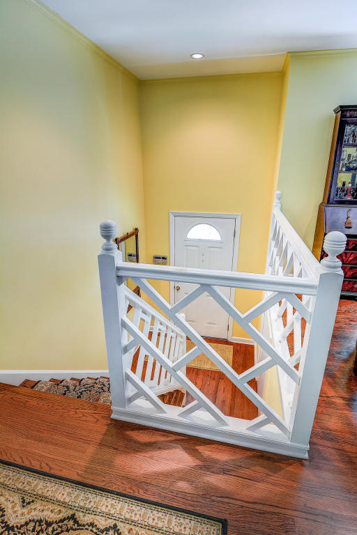 18 Gull Rd, Middletown, NJ 07748 photo 5