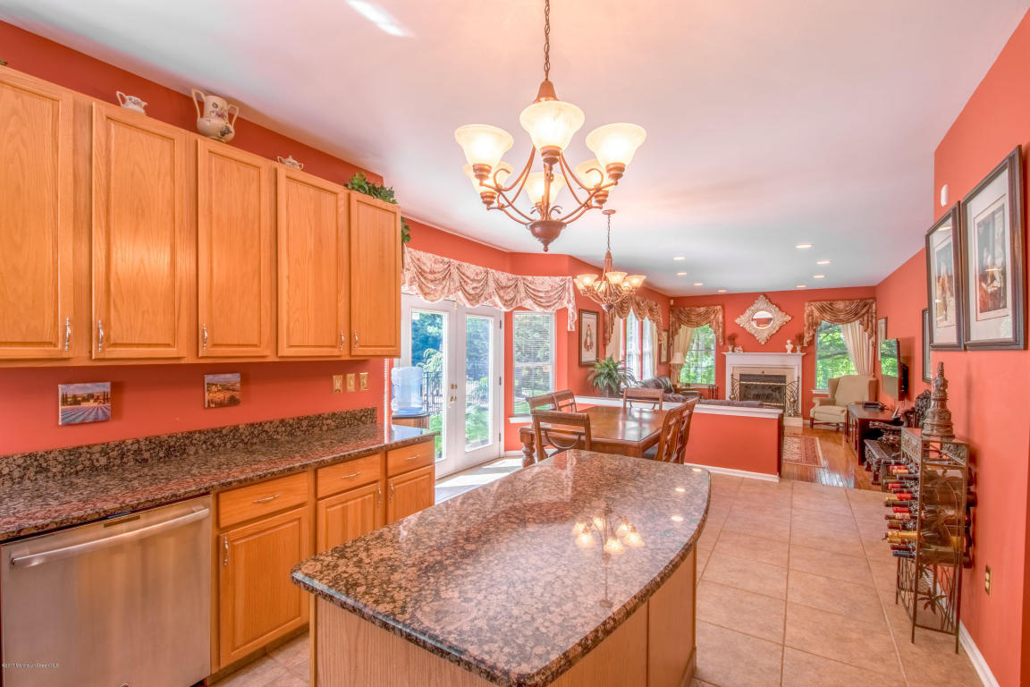 6 Pointe Cir, Jackson, NJ 08527 photo 13