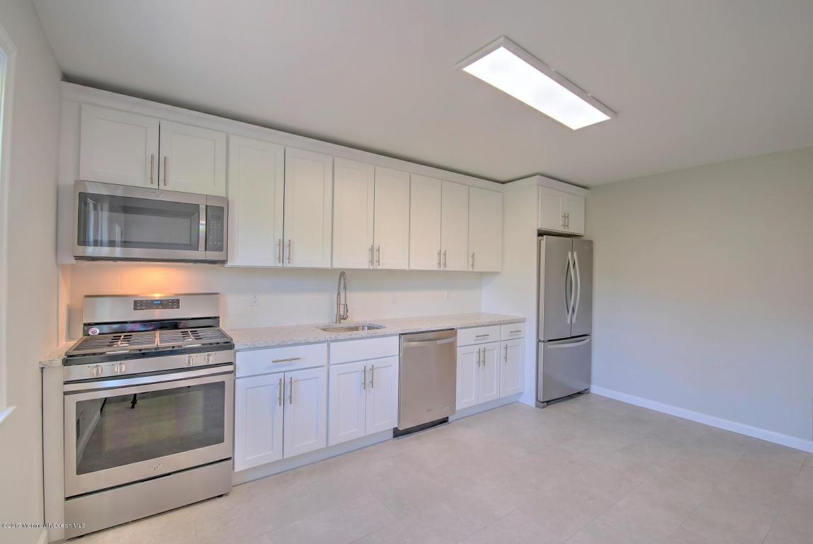 982 Sids Ct, Brick, NJ 08724 photo 3