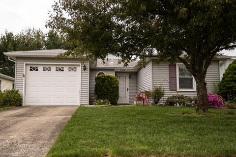 19 Thames Pl, Brick, NJ 08723 photo 1