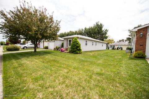 19 Thames Pl, Brick, NJ 08723 photo 4