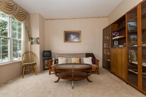 9 Windham Ct, Matawan, NJ 07747 photo 4