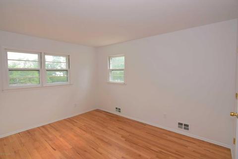 2 Warren Dr, Old Bridge, NJ 08857 photo 17