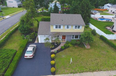 2 Warren Dr, Old Bridge, NJ 08857 photo 4
