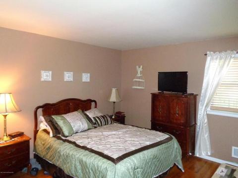 25 Pepperridge Rd, Howell, NJ 07731 photo 11