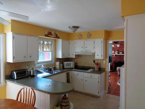 25 Pepperridge Rd, Howell, NJ 07731 photo 3