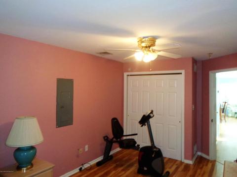 25 Pepperridge Rd, Howell, NJ 07731 photo 27