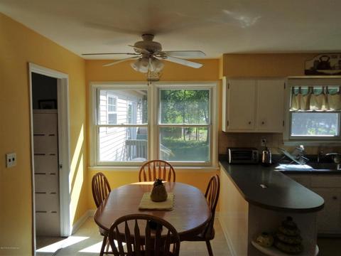 25 Pepperridge Rd, Howell, NJ 07731 photo 5