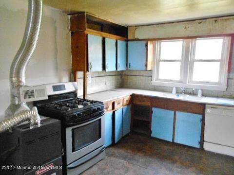 8 Center Ave, Leonardo, NJ 07737 photo 13