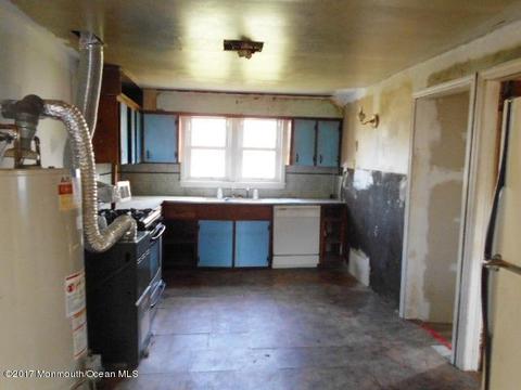 8 Center Ave, Leonardo, NJ 07737 photo 12