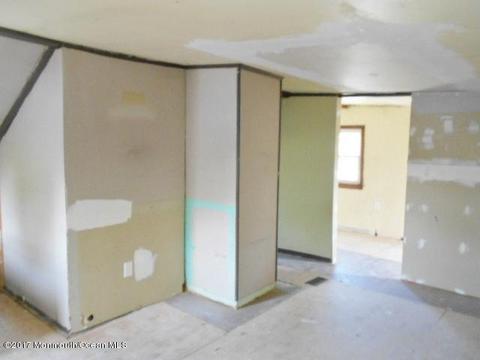 8 Center Ave, Leonardo, NJ 07737 photo 9