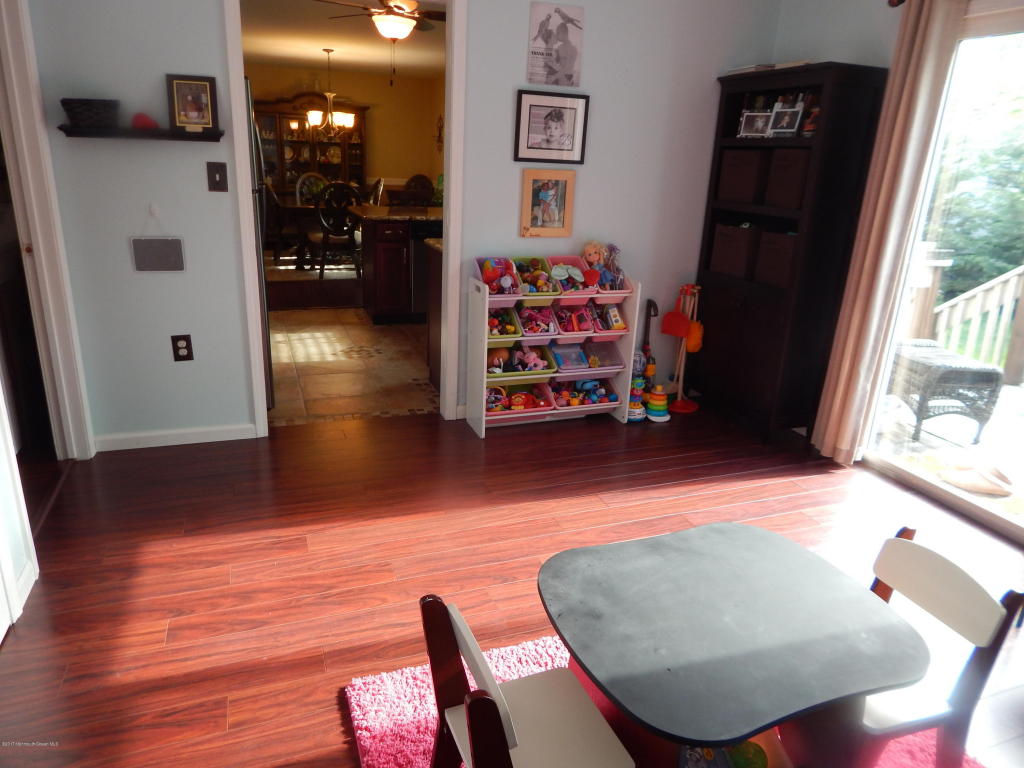 10 Taylor Rd, Brick, NJ 08723 photo 9