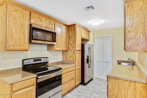 3 Valery Rd, Matawan, NJ 07747 photo 10