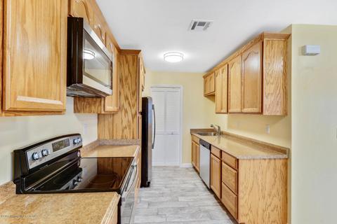 3 Valery Rd, Matawan, NJ 07747 photo 11