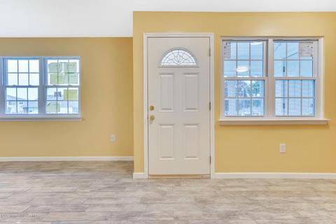 3 Valery Rd, Matawan, NJ 07747 photo 4
