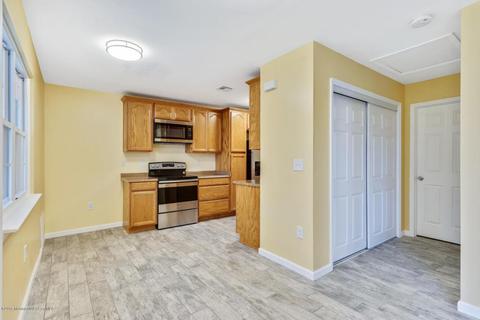 3 Valery Rd, Matawan, NJ 07747 photo 9