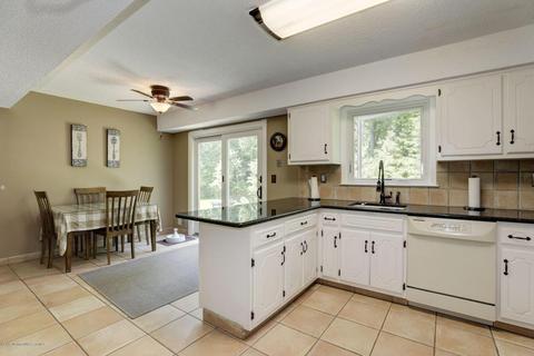 19 Tara Dr, Matawan, NJ 07747 photo 13