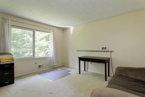 19 Tara Dr, Matawan, NJ 07747 photo 25