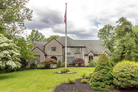 8 Emory Pl, Holmdel, NJ 07733 photo 1