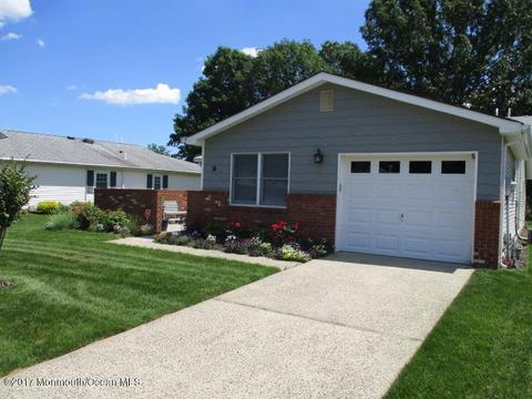 9 Thames Pl, Brick, NJ 08723 photo 2