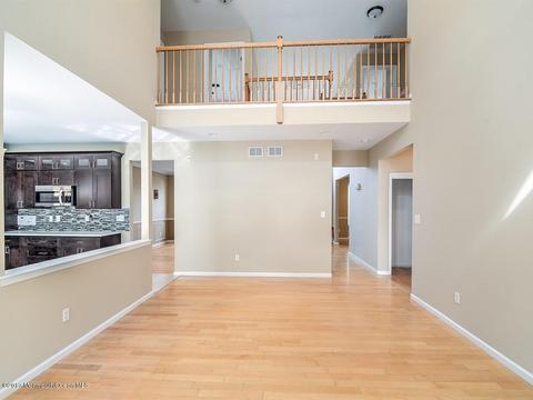 37 Rolling Brook Dr, Edison, NJ 08820 photo 10
