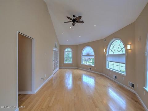 37 Rolling Brook Dr, Edison, NJ 08820 photo 6