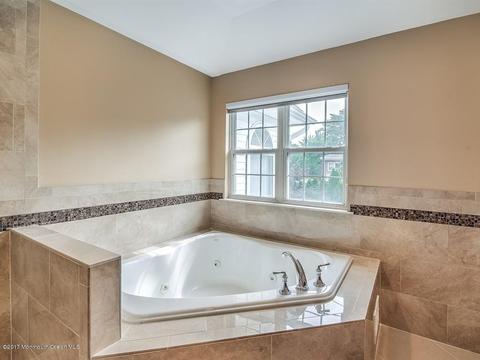 37 Rolling Brook Dr, Edison, NJ 08820 photo 25