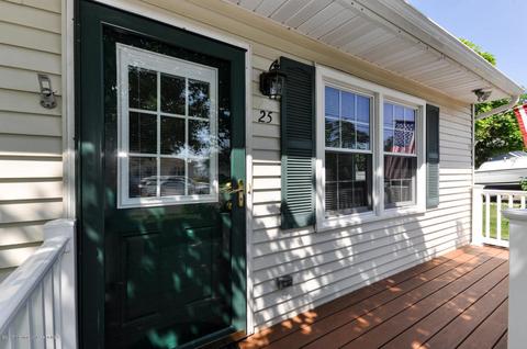 25 Keelson Dr, Waretown, NJ 08758 photo 3