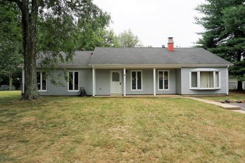 4 Windsor Ct, Jackson, NJ 08527 photo 1