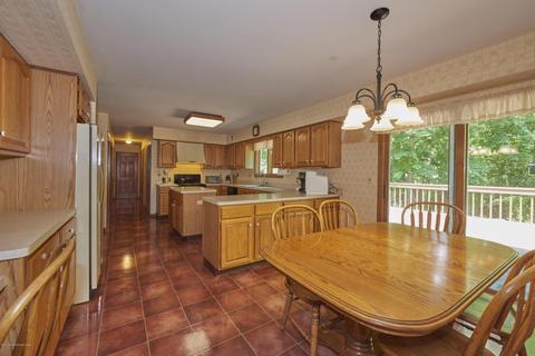 13 Constitution Dr, Middletown, NJ 07748 photo 3