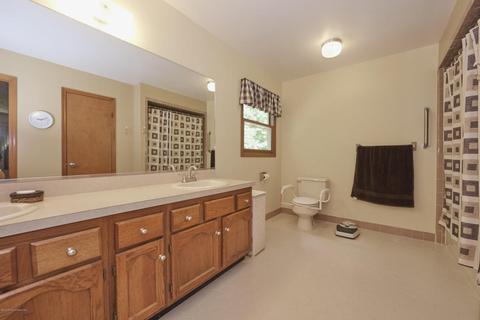 13 Constitution Dr, Middletown, NJ 07748 photo 17