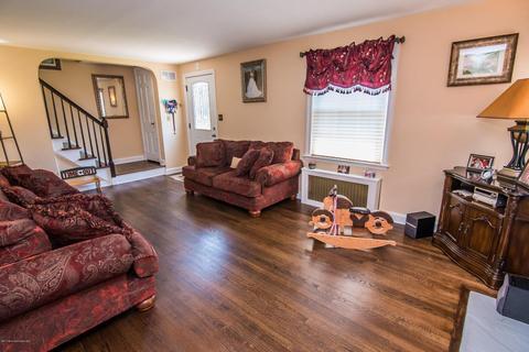 37 Weldon Rd, Matawan, NJ 07747 photo 3
