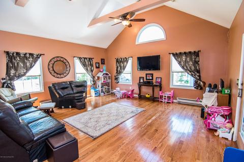37 Weldon Rd, Matawan, NJ 07747 photo 7