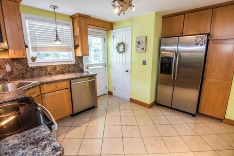 37 Weldon Rd, Matawan, NJ 07747 photo 12