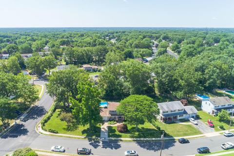 2 Windsor Rd, Howell, NJ 07731 photo 2