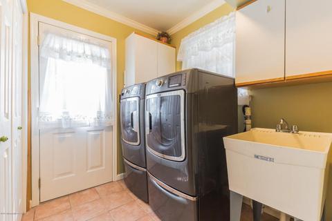 2 Windsor Rd, Howell, NJ 07731 photo 23
