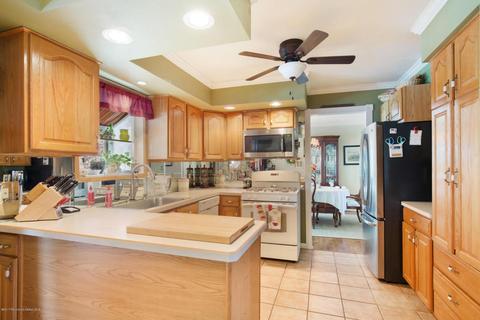 2 Windsor Rd, Howell, NJ 07731 photo 13