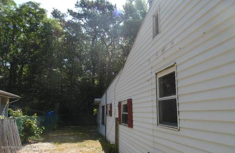 43 Walnut St, Waretown, NJ 08758 photo 9