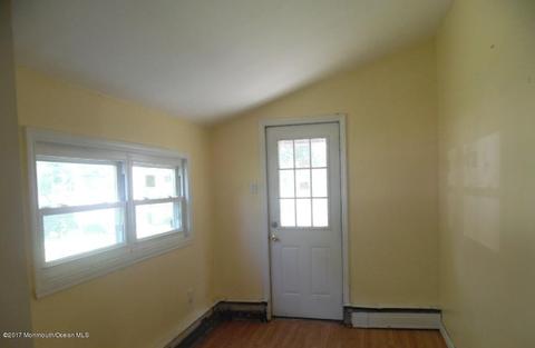 43 Walnut St, Waretown, NJ 08758 photo 2