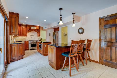 10 Elm Pl, Matawan, NJ 07747 photo 4