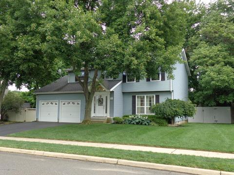 10 Elm Pl, Matawan, NJ 07747 photo 1